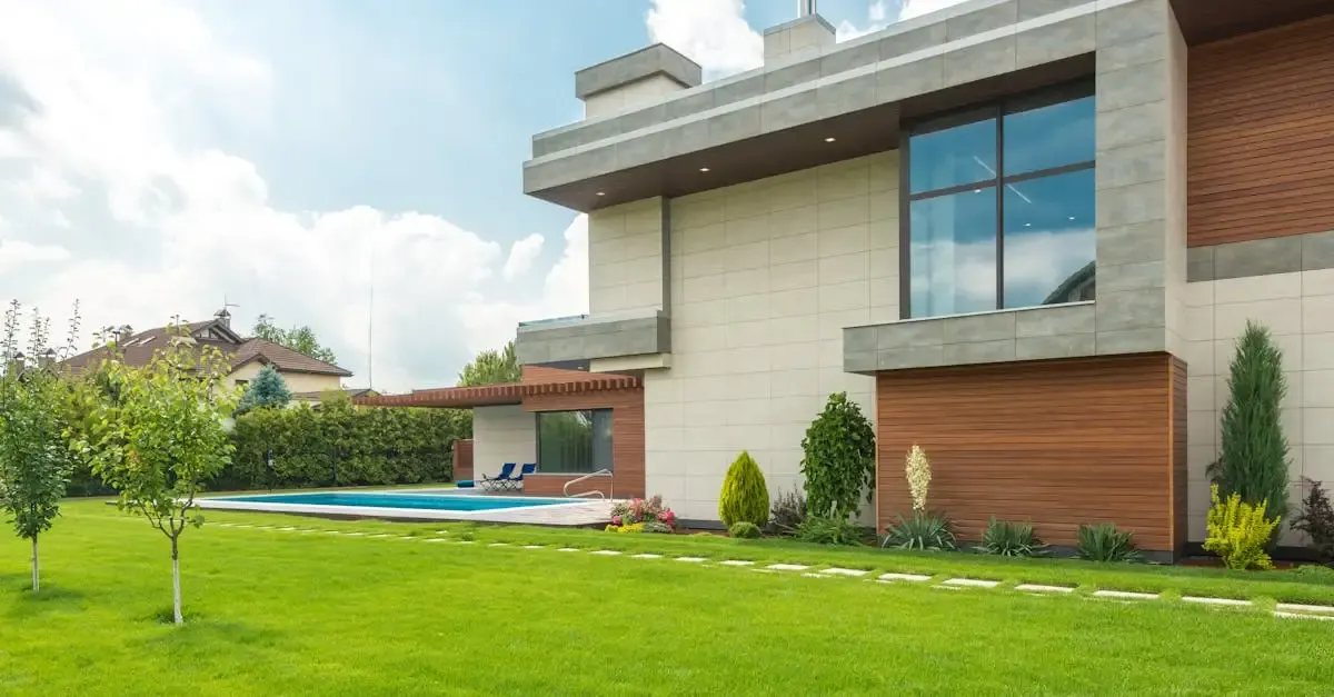 Eingebauter Pool im Garten: Planung und Realisierung