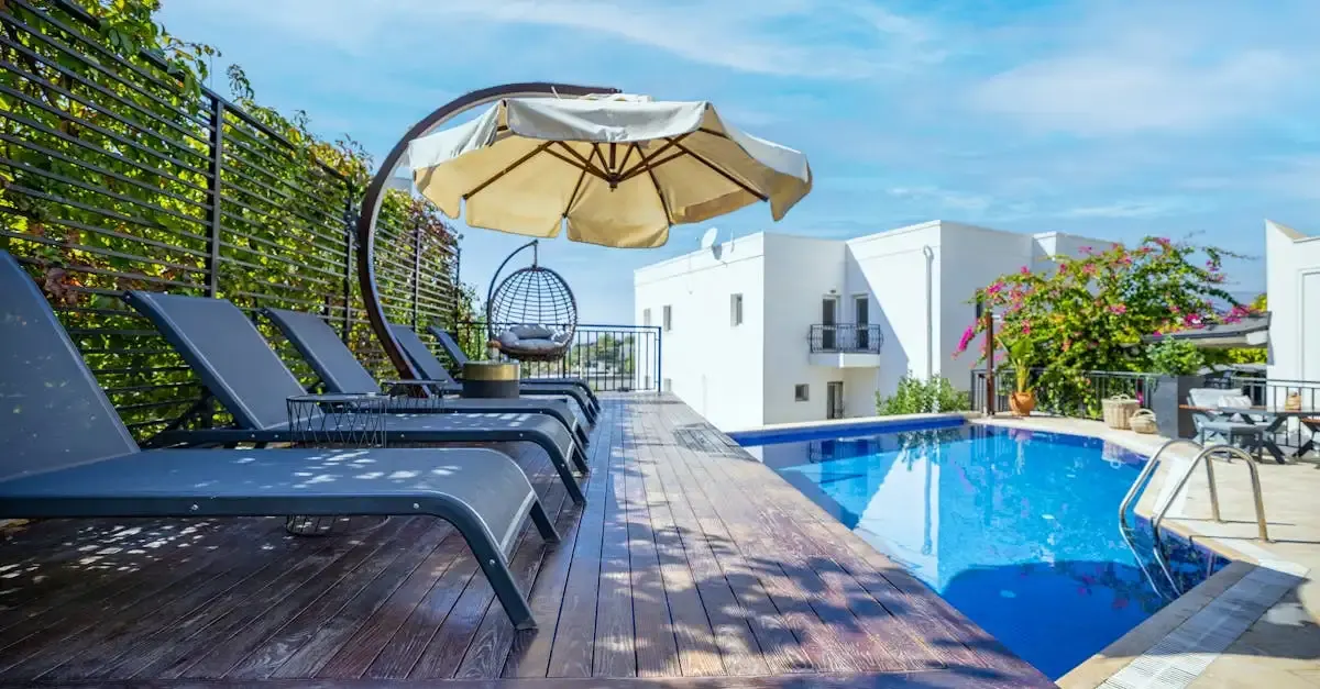Schwimmbad und Pool im Garten: Tipps & Ideen