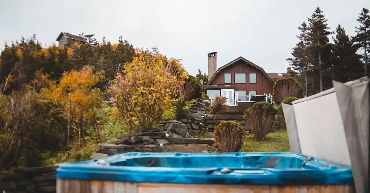 Whirlpool auf der Terrasse: Entspannung im Garten